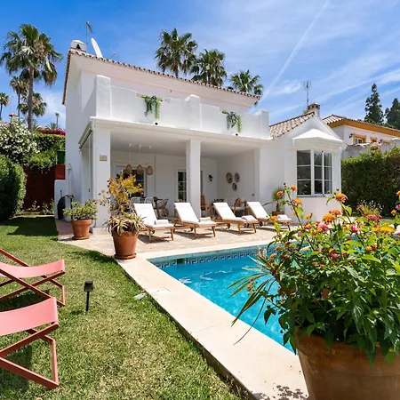 In Mijas Costa With Pool & Terrace Villa Cabopino